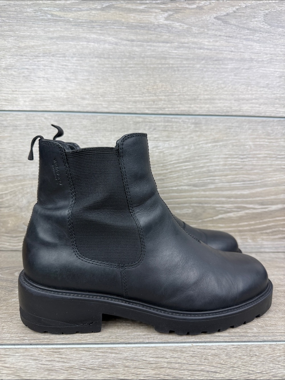 Vagabond Shoemakers Kenova Women’s Sz 7 Black Leather Heel Pull On Chelsea Boots